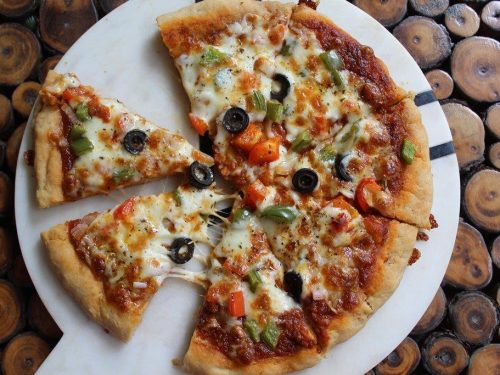 The Best Veggie Supreme Pizza [recipe + video] – Thursday Night Pizza