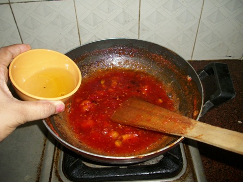 add ghee to tomato jam