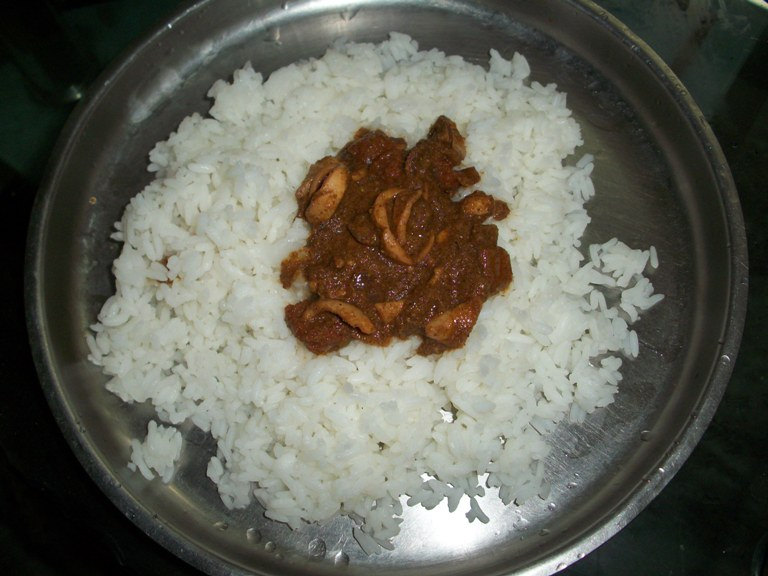 கனவா குழம்பு / Koonthal Kulambu / Kadamba Fish Curry 