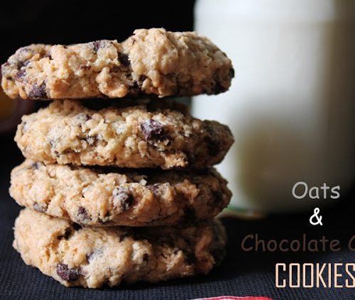 Eggless Oatmeal Chocolate Chip Cookies - Mind Over Munch