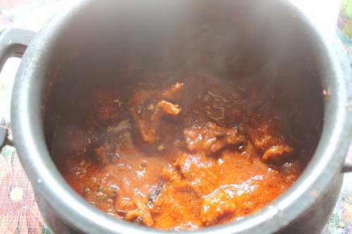 Butter Chicken Masala Recipe / Murgh Makhani Recipe - Yummy Tummy