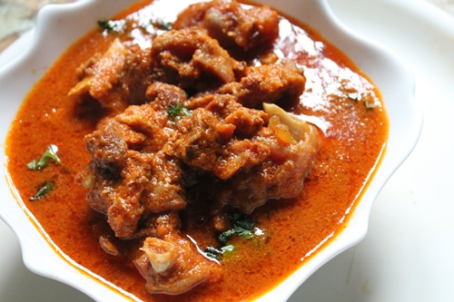 Indian Turkey Gravy Recipe / Vaan Kozhi Kuzhambu Recipe - Yummy Tummy