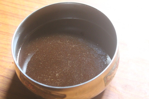 palm jaggery syrup for making palm jaggery cake