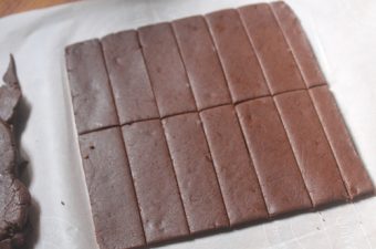 Bourbon Biscuits Recipe | Eggless Bourbon Biscuits Recipe