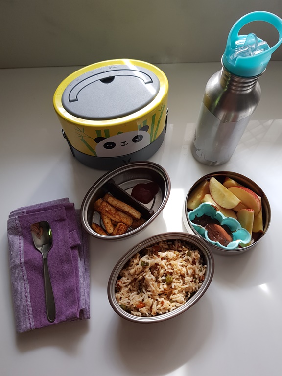 Veg Fried Rice, Paneer & Apples - Kids Lunch Box Ideas 34