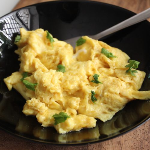 Creamy Dreamy Scrambled Eggs - De Ma CuisineDe Ma Cuisine