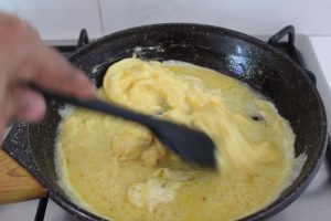 Magic 15 Seconds Creamy Scrambled Eggs Recipe - 82