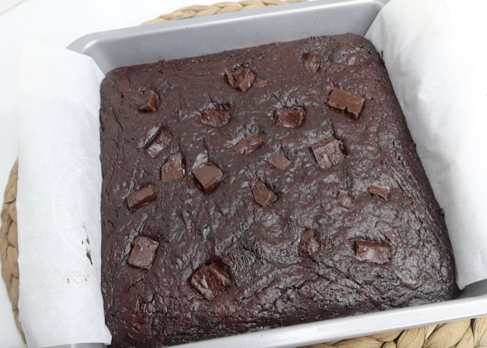 bake eggless brownies