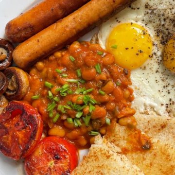 How to Make Full English Breakfast - 80